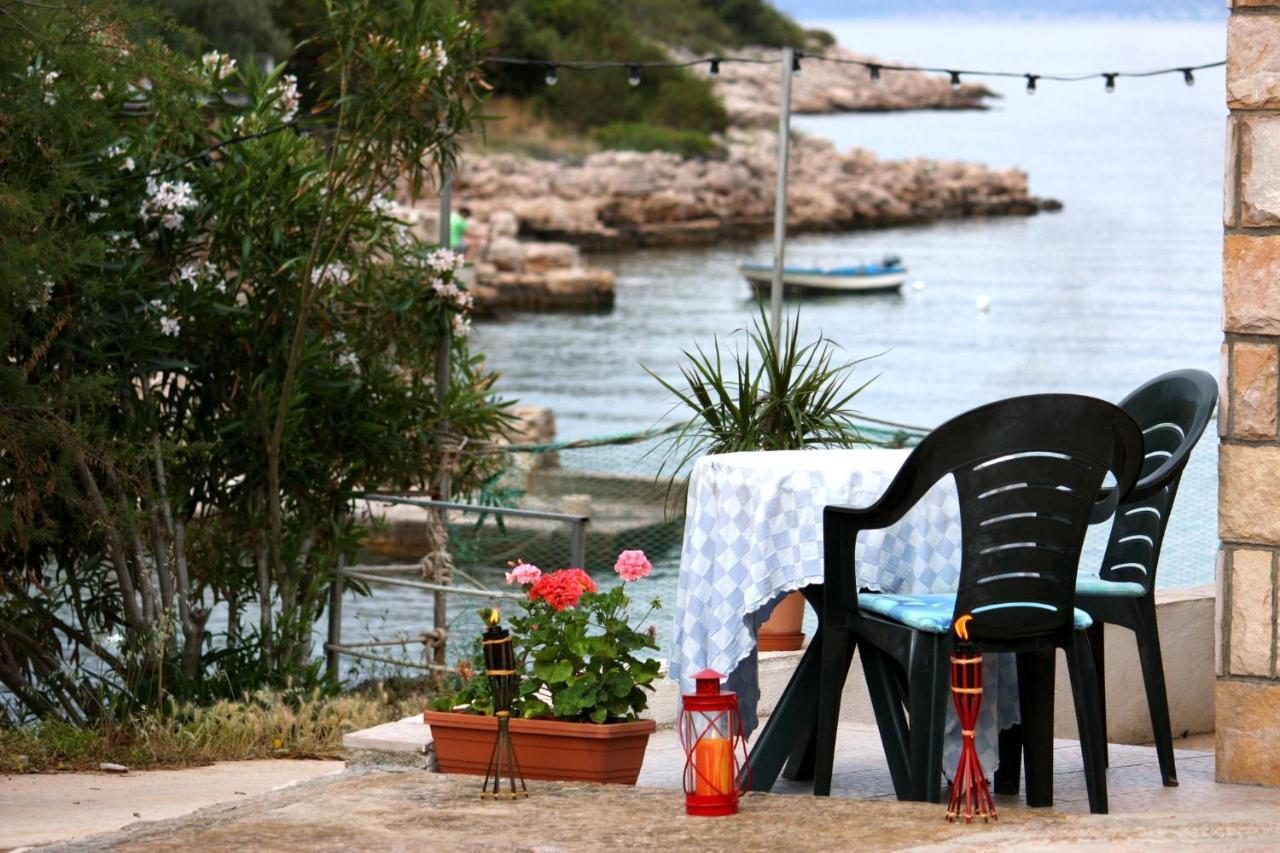 Apartments By The Sea Cove Zarace - Gdinj, Hvar - 2047 エクステリア 写真