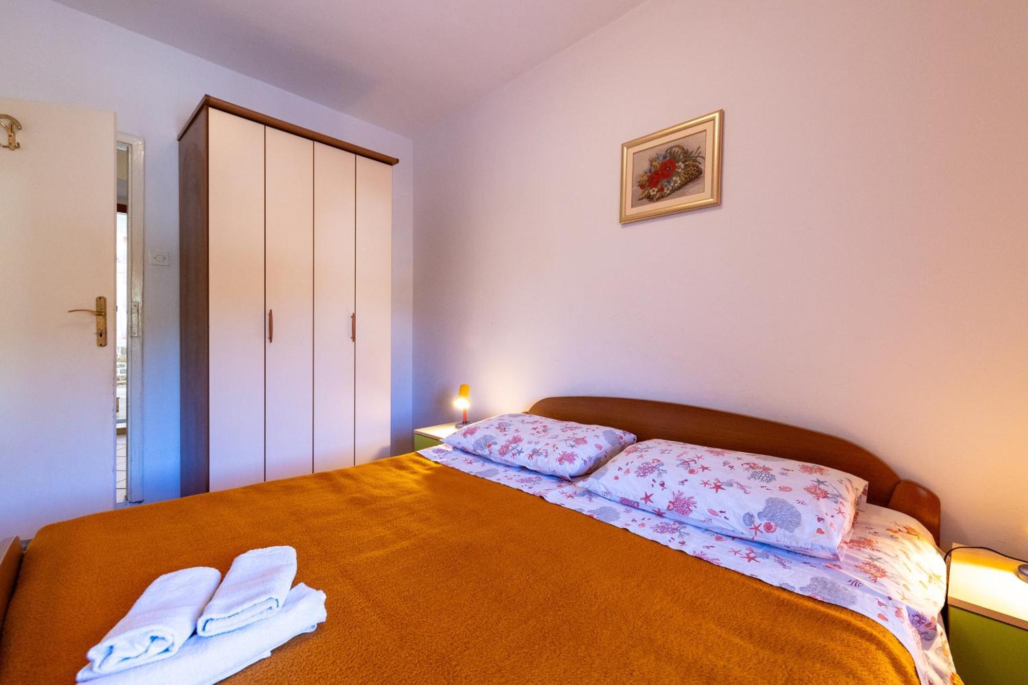 Apartments By The Sea Cove Zarace - Gdinj, Hvar - 2047 部屋 写真