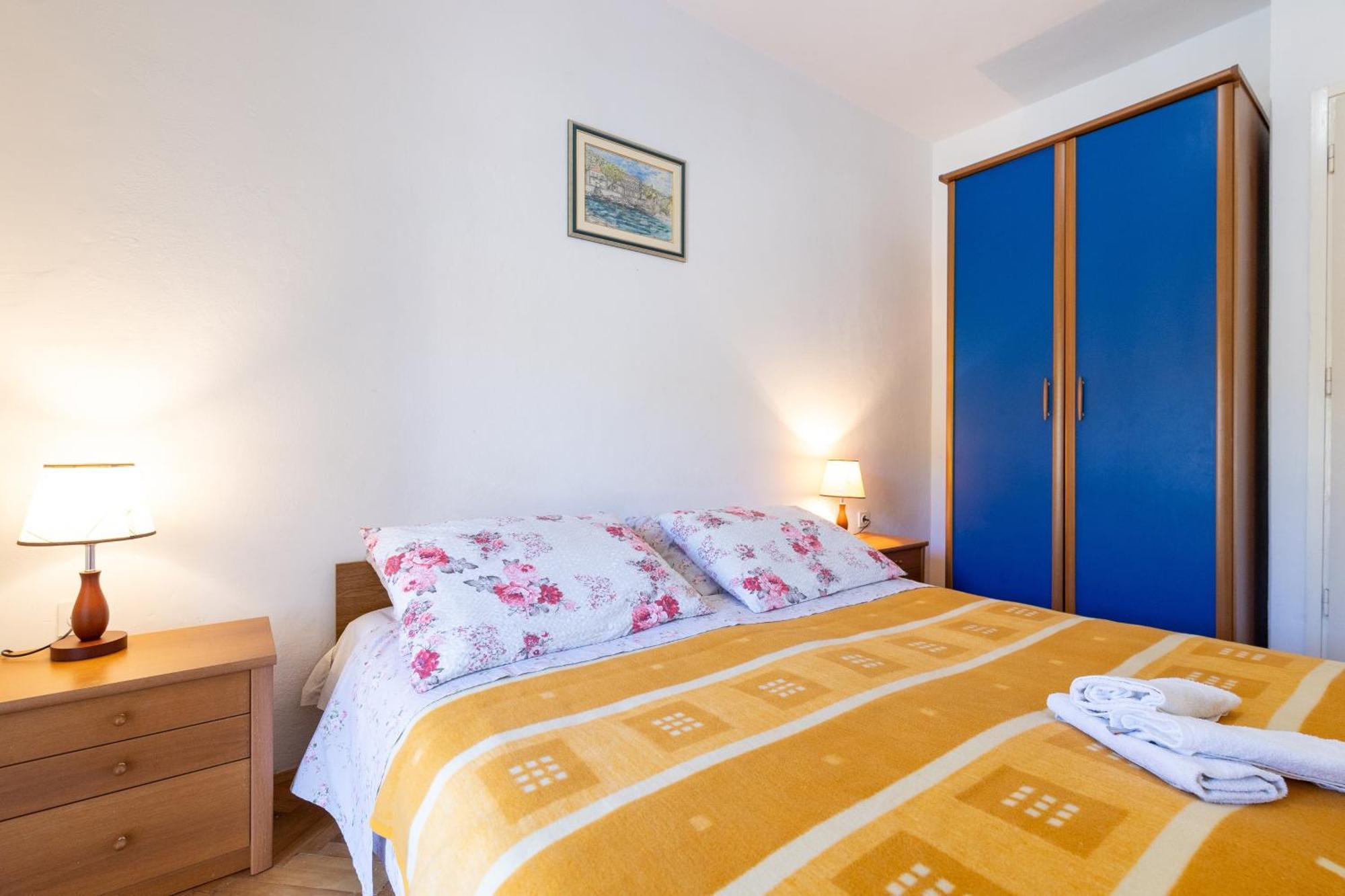 Apartments By The Sea Cove Zarace - Gdinj, Hvar - 2047 部屋 写真