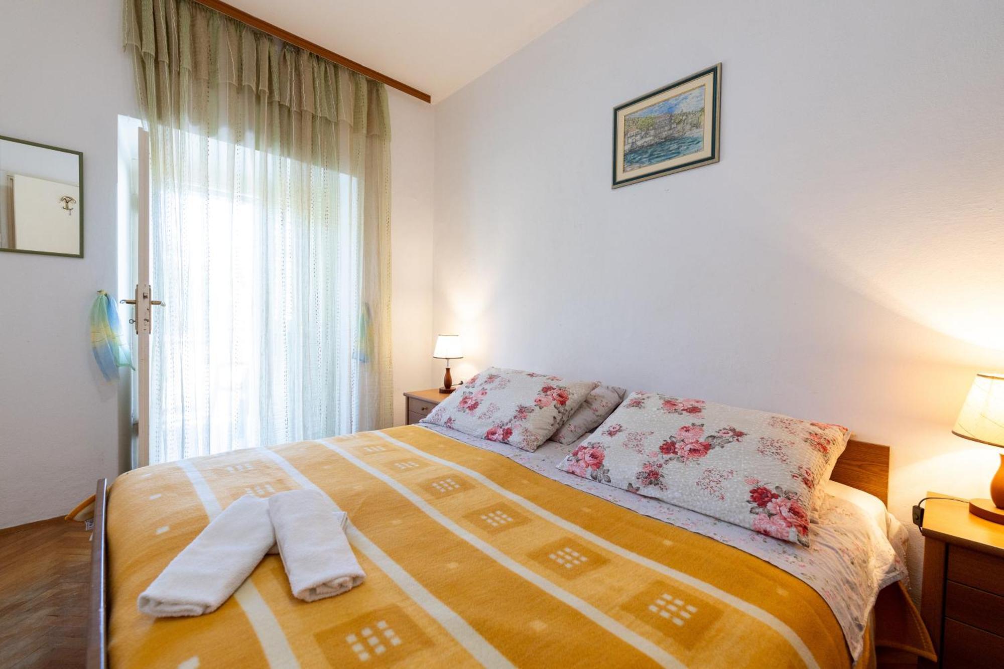 Apartments By The Sea Cove Zarace - Gdinj, Hvar - 2047 エクステリア 写真