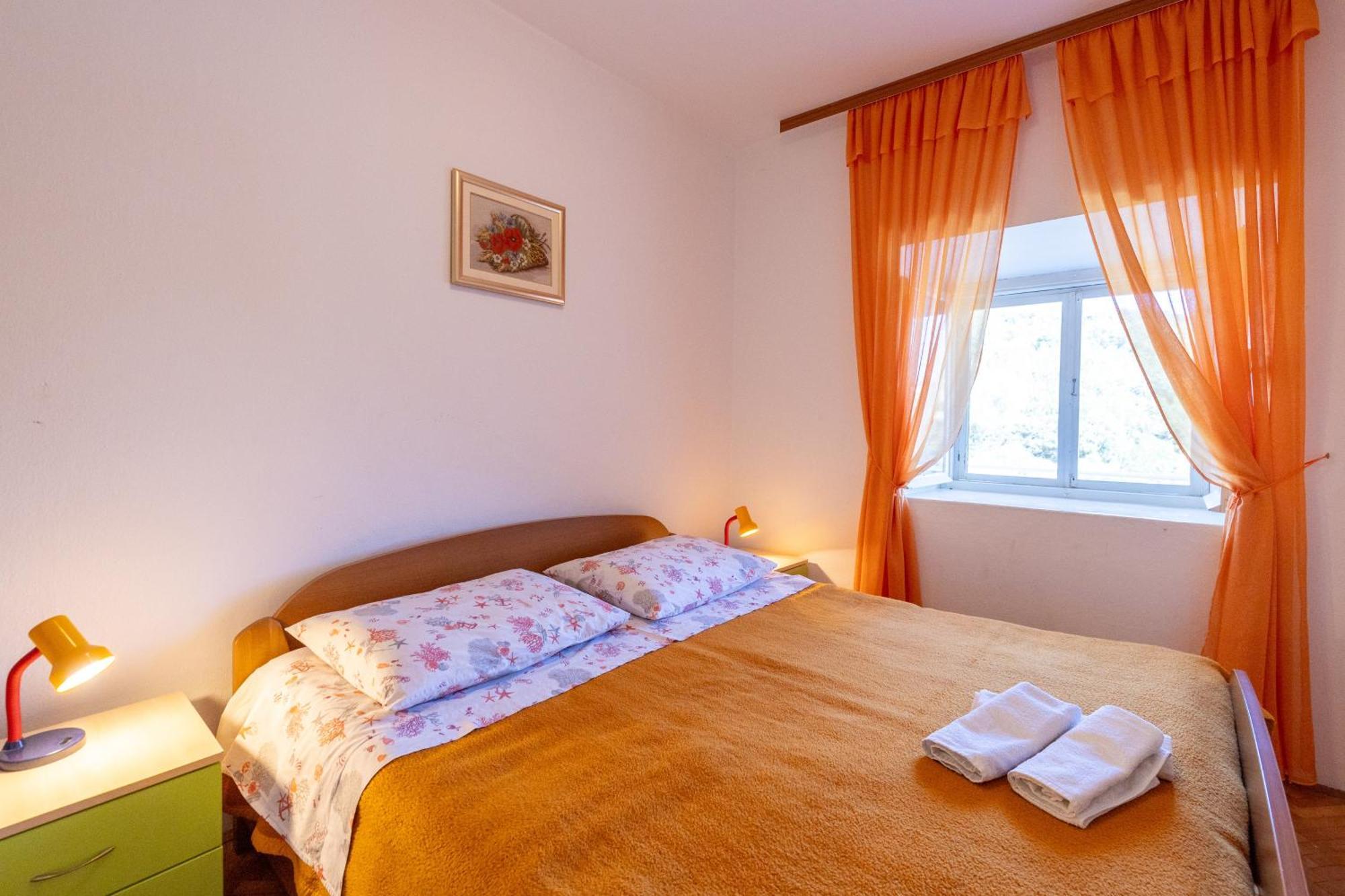 Apartments By The Sea Cove Zarace - Gdinj, Hvar - 2047 エクステリア 写真